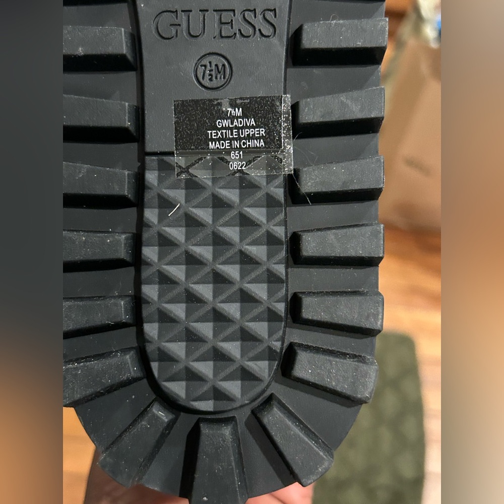 Guess Olive Green Quilted Winter Boots size 7.5 new - Picture 8 of 16